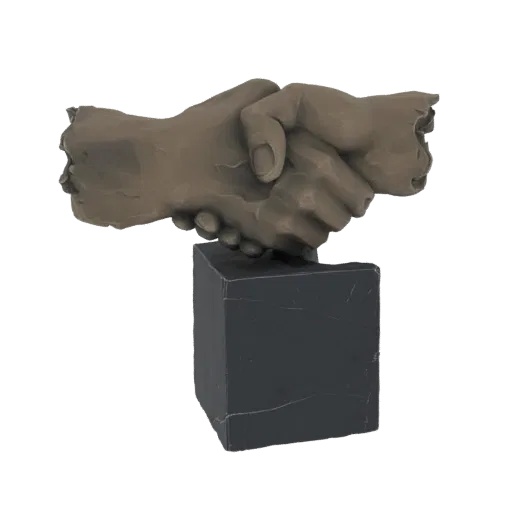 3D модель скульптуры рукопожатия под камень на темном кубе, символизирующая согласие и партнерство.