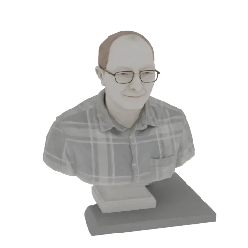 Рендер 3D модели бюста мужчины в очках и серо-белой клетчатой рубашке, на сером основании.