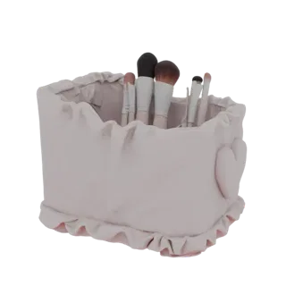 3D-модель розового держателя для кистей для макияжа с рюшами и сердцем сбоку, наполненная кистями для макияжа.
