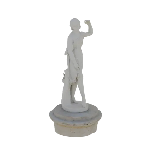 3D модель белой классической женской статуи в струящемся одеянии, стоящей на постаменте.