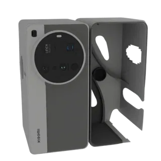 3D-модель модуля камеры Leica рядом с защитным чехлом, демонстрирующая детализированный дизайн объектива и чехла.