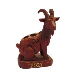 Рендер 3D модели коричневой фигурки козла с детализированной текстурой, рогами и надписью '2027' на основании.