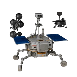 3D-модель лунного посадочного модуля «Проспектор», вид спереди в три четверти, в окне просмотра Unreal Engine, с пыльными кол