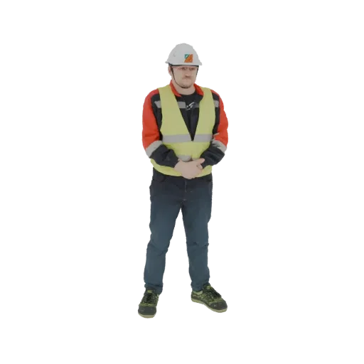 3D модель рабочего в каске и желтом жилете, руки сложены.