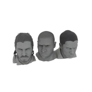 3D рендер трех разных мужских голов: одна с длинными волосами, одна лысая и одна с короткими волосами, все с серьезными выраж