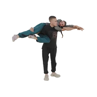 3D модель молодого человека, несущего девушку в позе "наездник", оба улыбаются.
