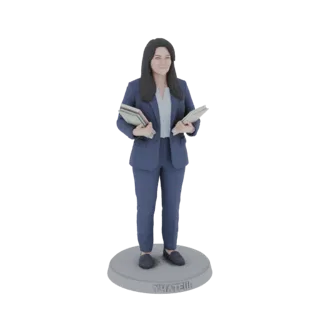 3D модель женщины-учителя в синем костюме с книгами, стоящей на круглой подставке с русским текстом.