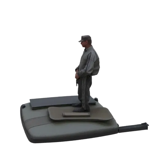 3D модель солдата в серой форме на многоуровневой платформе, вид сбоку.