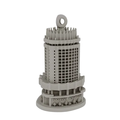 3D модель миниатюры серого здания гостиницы с кольцом-вешалкой наверху, детализированным фасадом и основанием с деревьями.