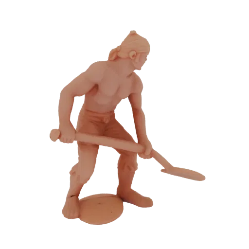 3D модель мускулистого древнего воина с головным убором, держащего косу в динамичной позе, на нейтральном фоне.