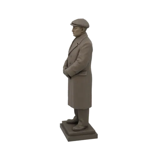3D модель мужчины в коричневом пальто и кепке, стоящего на квадратном основании, вид сбоку.
