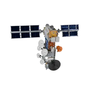 3D-модель спутника связи GLB, рендер AR-просмотрщика в три четверти, показывающий солнечные панели.