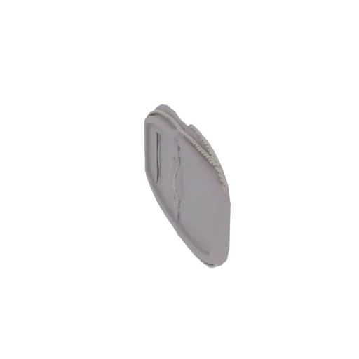 3D модель серебряного брелока для ключей автомобиля с тисненым логотипом, вид под небольшим углом на белом фоне.