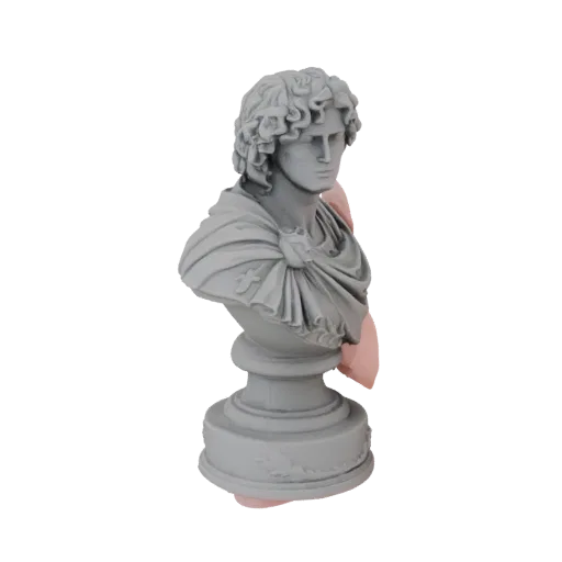 3D модель бюста Александра Македонского с кудрявыми волосами и драпированной одеждой, представленная на пьедестале.