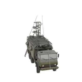 3D модель зеленого военного грузовика связи с высокой, сложной антенной на крыше, вид сверху.