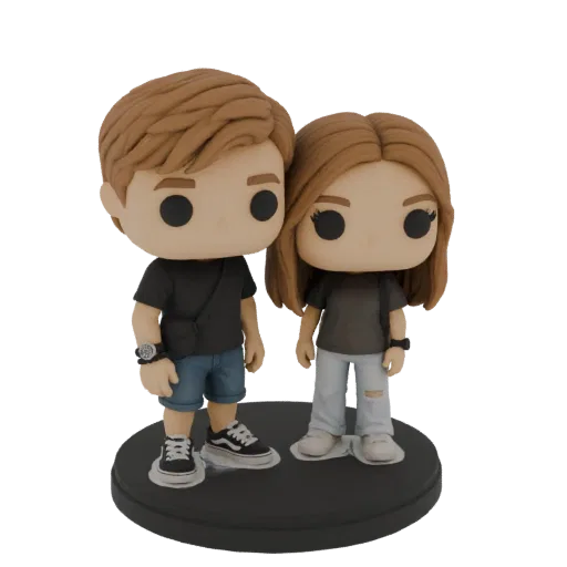 3D модель милой пары в стиле Funko Pop, стоящей на черном основании, с мужской фигурой в шортах и женской фигурой в рваных дж