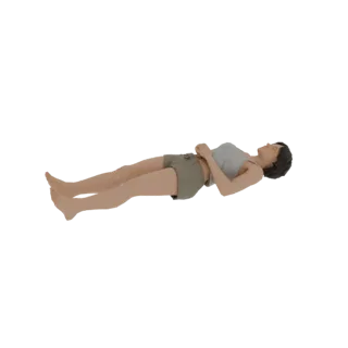 3D модель женщины, лежащей во сне, в серой майке и зеленых шортах, на белом фоне.