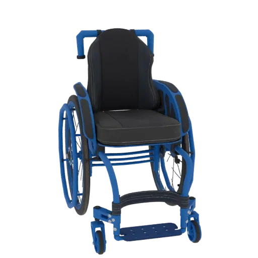 3D модель легкой синей спортивной инвалидной коляски с черной обивкой и белой строчкой, вид спереди-три четверти.