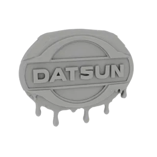 3D-модель логотипа Datsun с эффектом таяния или стекания, отрендеренная в нейтральном сером материале.