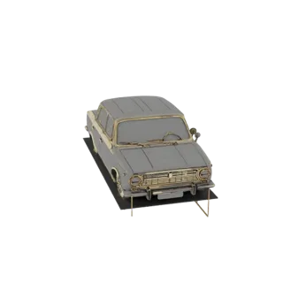 3D модель винтажного серого универсала с золотой отделкой, представленная на черном основании на белом фоне.