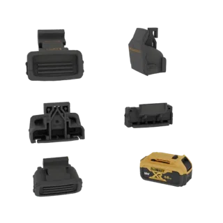 Рендер 3D модели аккумулятора DEWALT 18V XR 2.0Ah и нескольких черных креплений для инструментов, расположенных на белом фоне