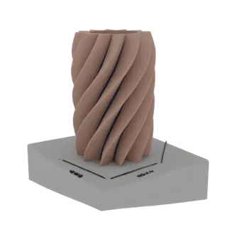 3D модель высокой витой колонны-вазы с матовой отделкой, установленной на сером геометрическом постаменте.