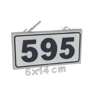 3D модель таблички с номером 595, размером 6х14 см, с четкой окантовкой и рельефными цифрами.