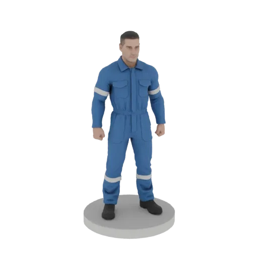 3D-модель мужчины-механика в синем комбинезоне, стоящего на серой круглой подставке, на белом фоне.