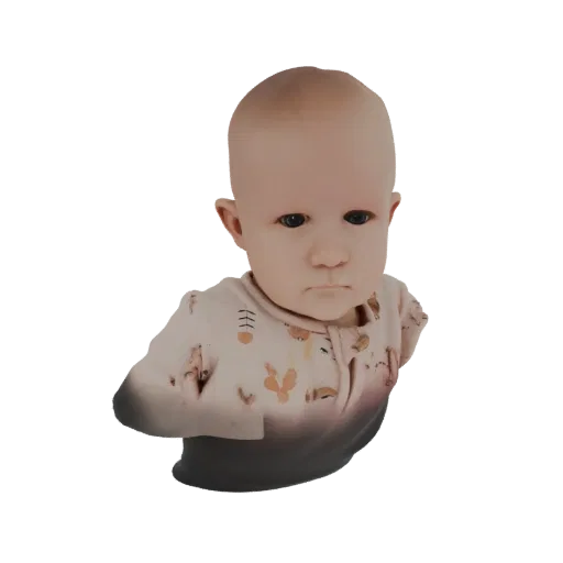 3D-рендер бюста младенца с реалистичными оттенками кожи и комбинезоном с узором, представленный на белом фоне.