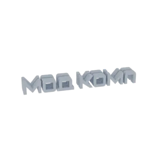 3D-рендер логотипа "MOO KOMP" в светло-сером, блочном шрифте, представленный на белом фоне.