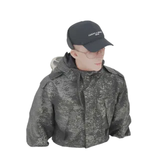 3D модель человека в серой и черной камуфляжной зимней куртке и темной бейсболке, вид с груди.