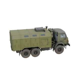 3D модель зеленого шестиколесного военного грузовика с большим кузовом, вид сбоку.