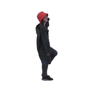 3D модель женщины в красной панаме и темном пальто, позирующей с поднятой ногой.
