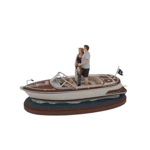 3D модель пары на классической деревянной моторной лодке с морским флажком, на декоративной подставке.
