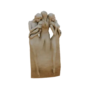 3D модель скульптуры "Три Грации", показывающая трех женщин в тесных, нежных объятиях с развевающимися драпировками.