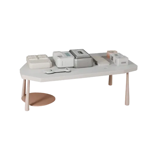 Низкополигональная 3D-модель тренажера для наложения швов, вид в игровом окне с трех четвертей, показывающий нейтральный плас