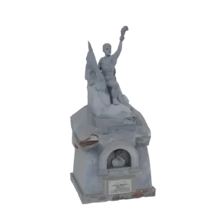 Рендер 3D модели серого каменного памятника с героической мужской фигурой, держащей факел и флаг, с бюстом в нише на постамен