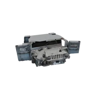 3D модель уничтоженного Humvee с видимыми боевыми повреждениями и открытыми дверями на белом фоне.