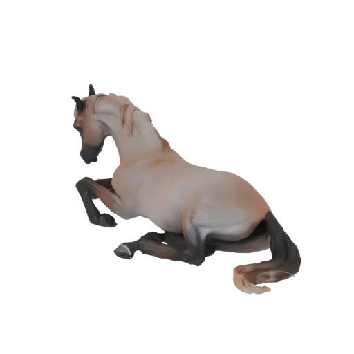 3D модель светло-коричневой лошади, лежащей на белом фоне, с повернутой в сторону головой.