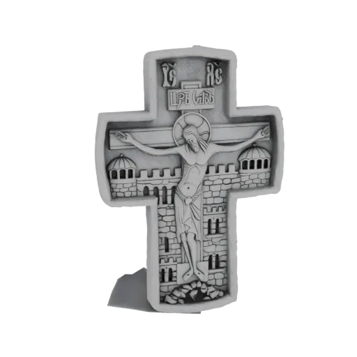 3D модель православного креста с детализированными крепостными стенами и зубцами, с изображением Христа на кресте.