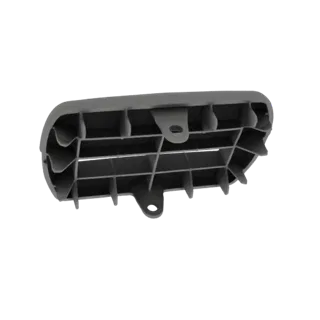 3D-модель решетки вентиляции автомобиля из серого пластика с внутренним армированием и крепежными отверстиями, вид под углом.