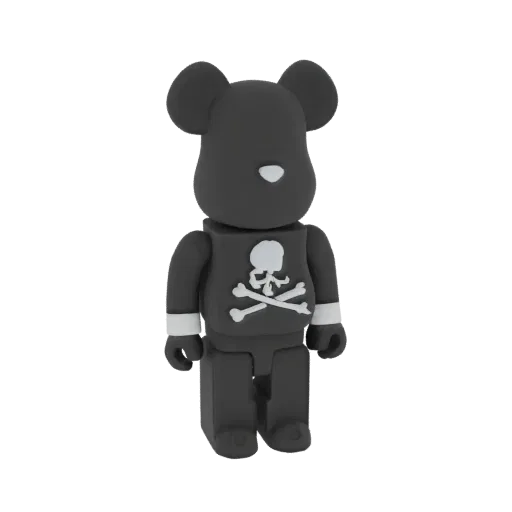 3D рендер черной игрушки Bearbrick с белым принтом в виде черепа и костей на груди, стоящей на белом фоне.