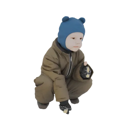3D модель маленького ребенка сидит на корточках в синей шапке с ушками и коричневом комбинезоне.