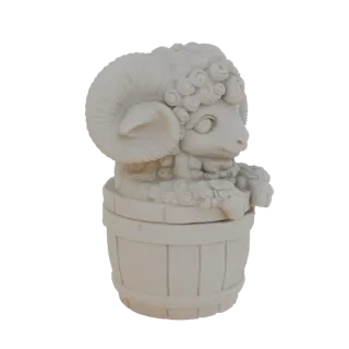 3D рендер милой белой овечки с большими рогами, выглядывающей из деревянной бочки, на белом фоне.