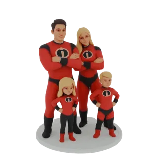 3D модель семьи Суперсемейки, включая Мистера Исключительного, Эластику, Вайолет и Шастика, в их супергеройских костюмах.