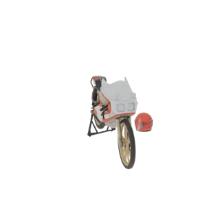 3D модель винтажного бело-оранжевого гоночного мотоцикла на черной подставке, рядом красный шлем
